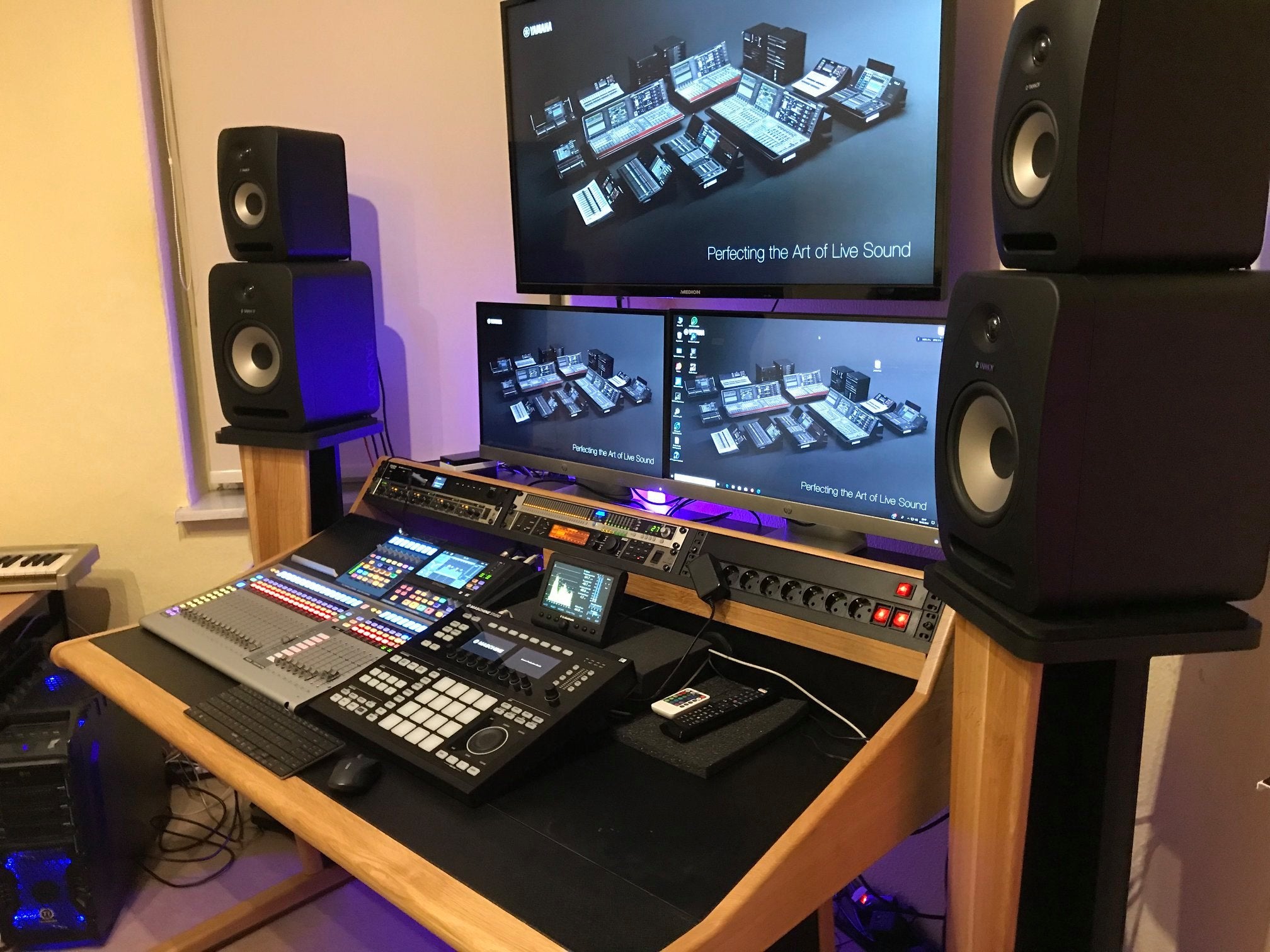 Zaor Croce Speaker Stands – Heavy-Duty Monitor Support (pair