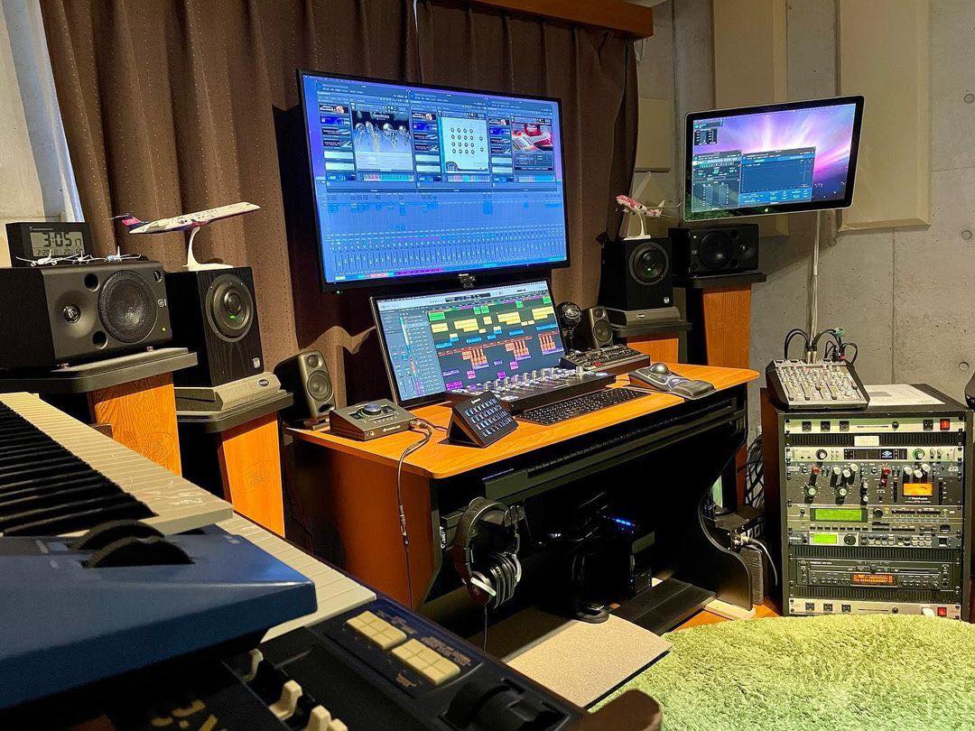 rio-min ］Zaor Croce Stand 36 Croce Stands (Pair) – Zaor Furniture