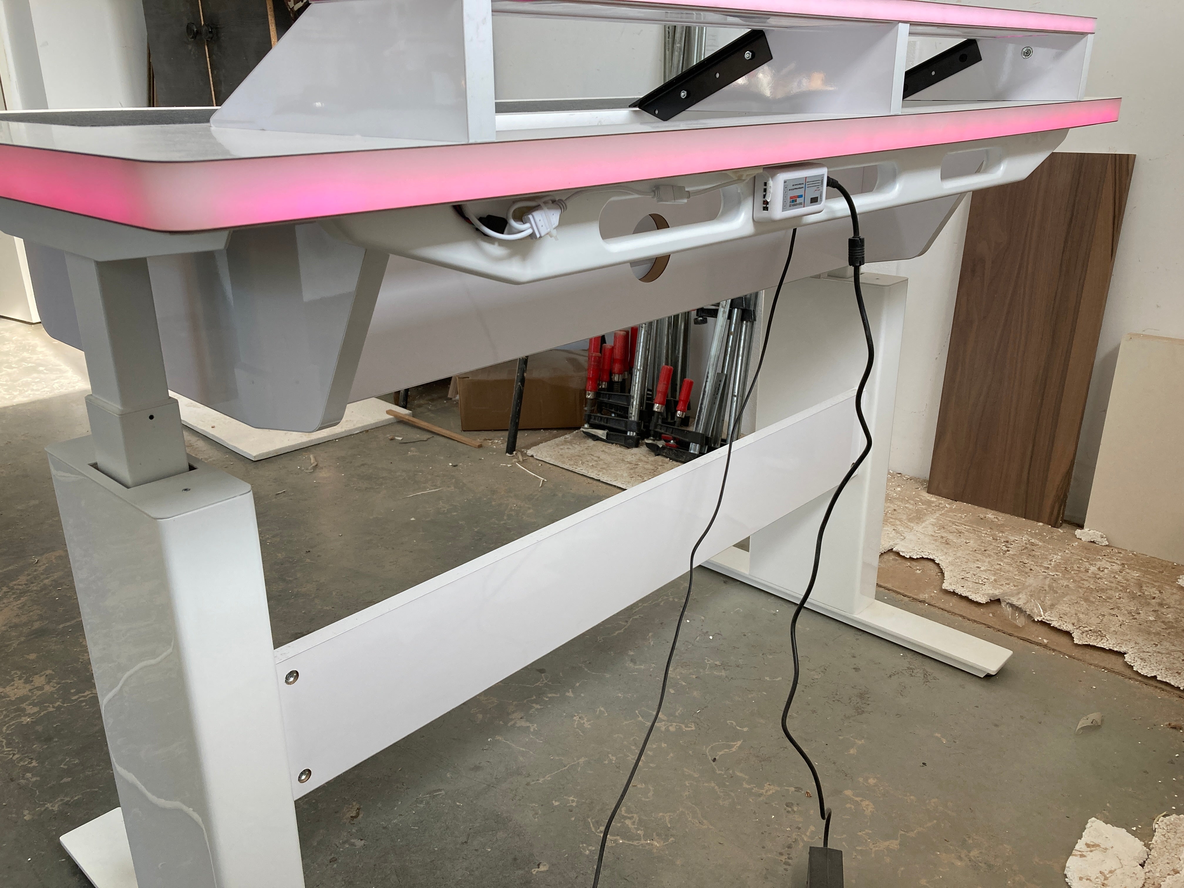 Zaor S-ALTO – Compact Sit-Stand Studio Workstation – Zaor Furniture