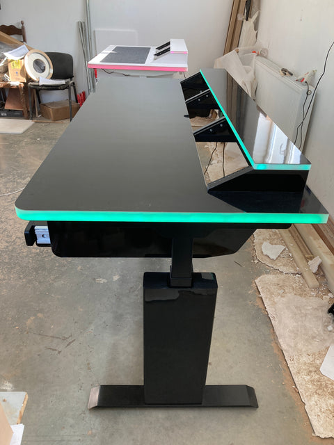 Zaor Studio Furniture srl desk Alto