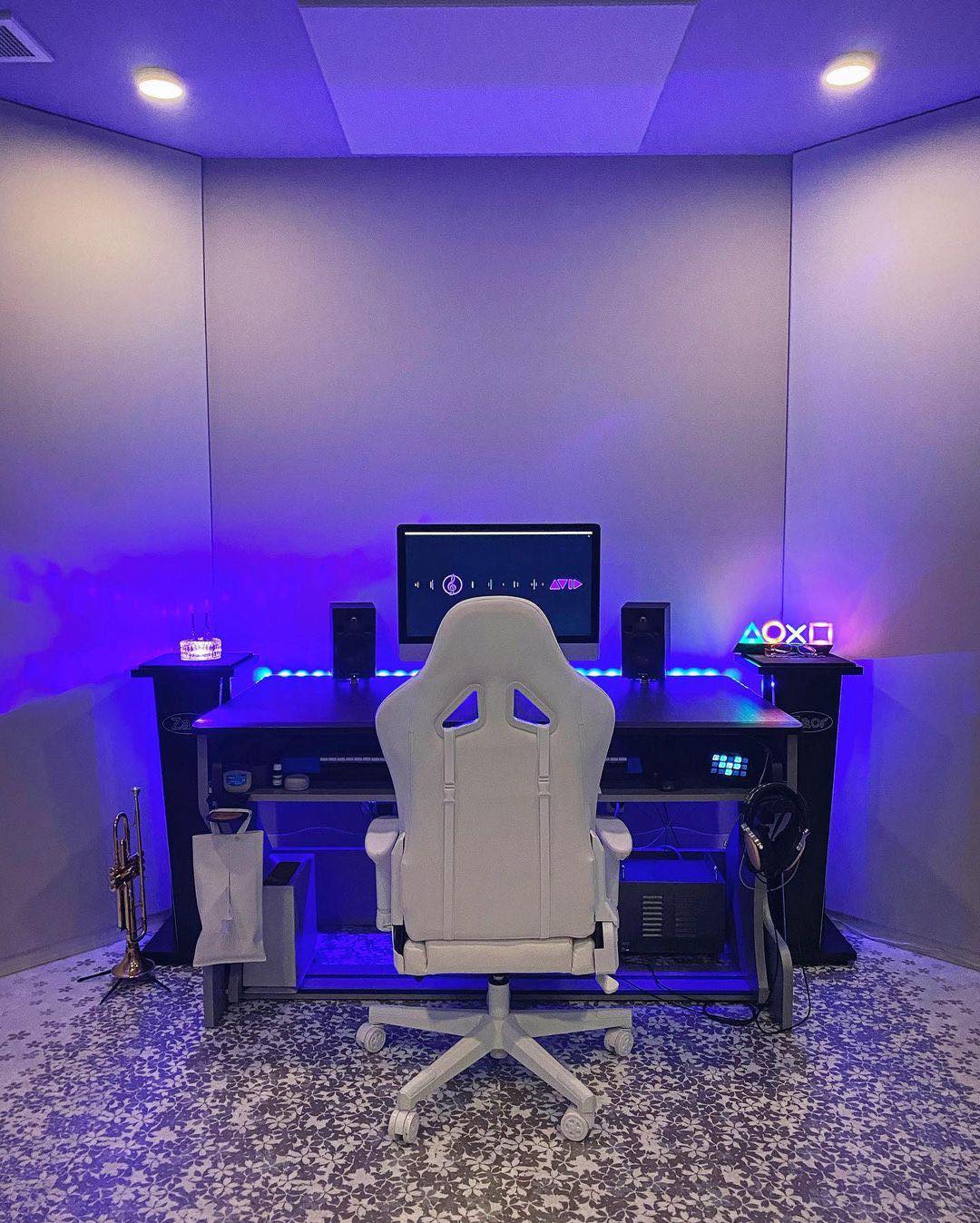 Zaor Miza M FLEX – Versatile Producer Desk for Modern Studios