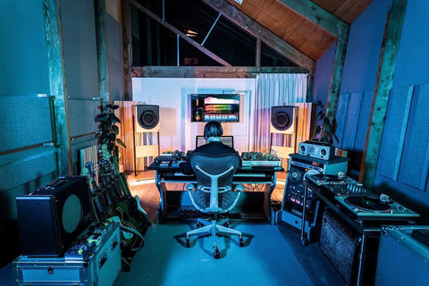 creative spaces. ||| cutting-edge workflows.