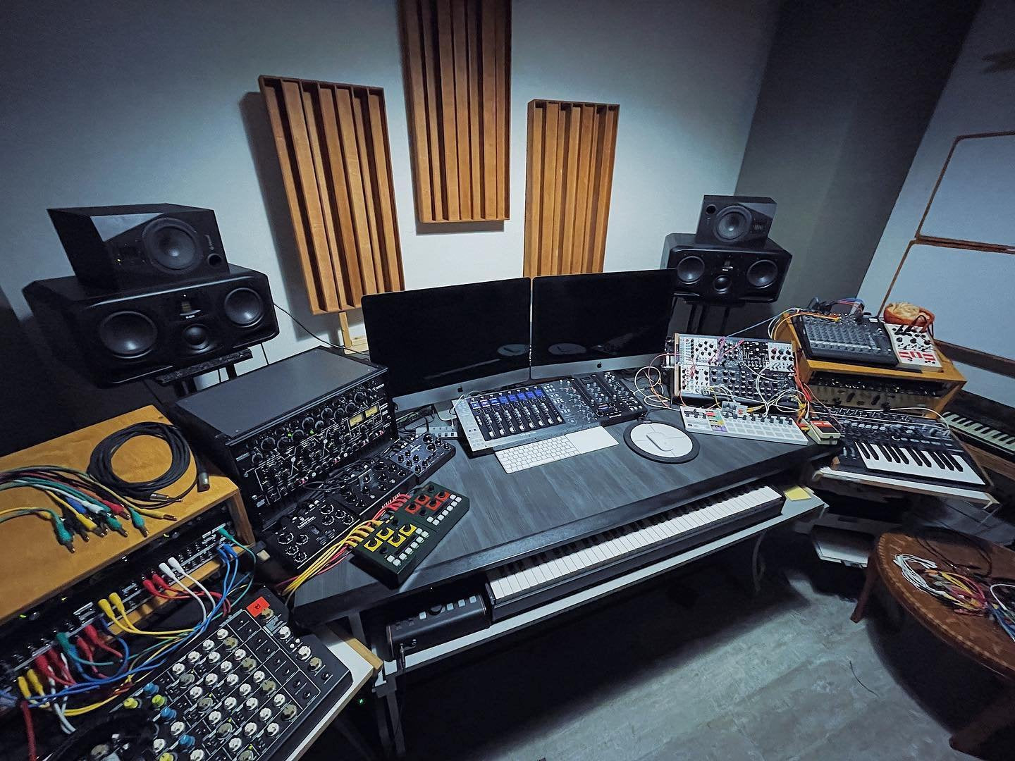 Zaor Miza Z FLEX – The Ultimate Large Desktop Studio Desk – Zaor