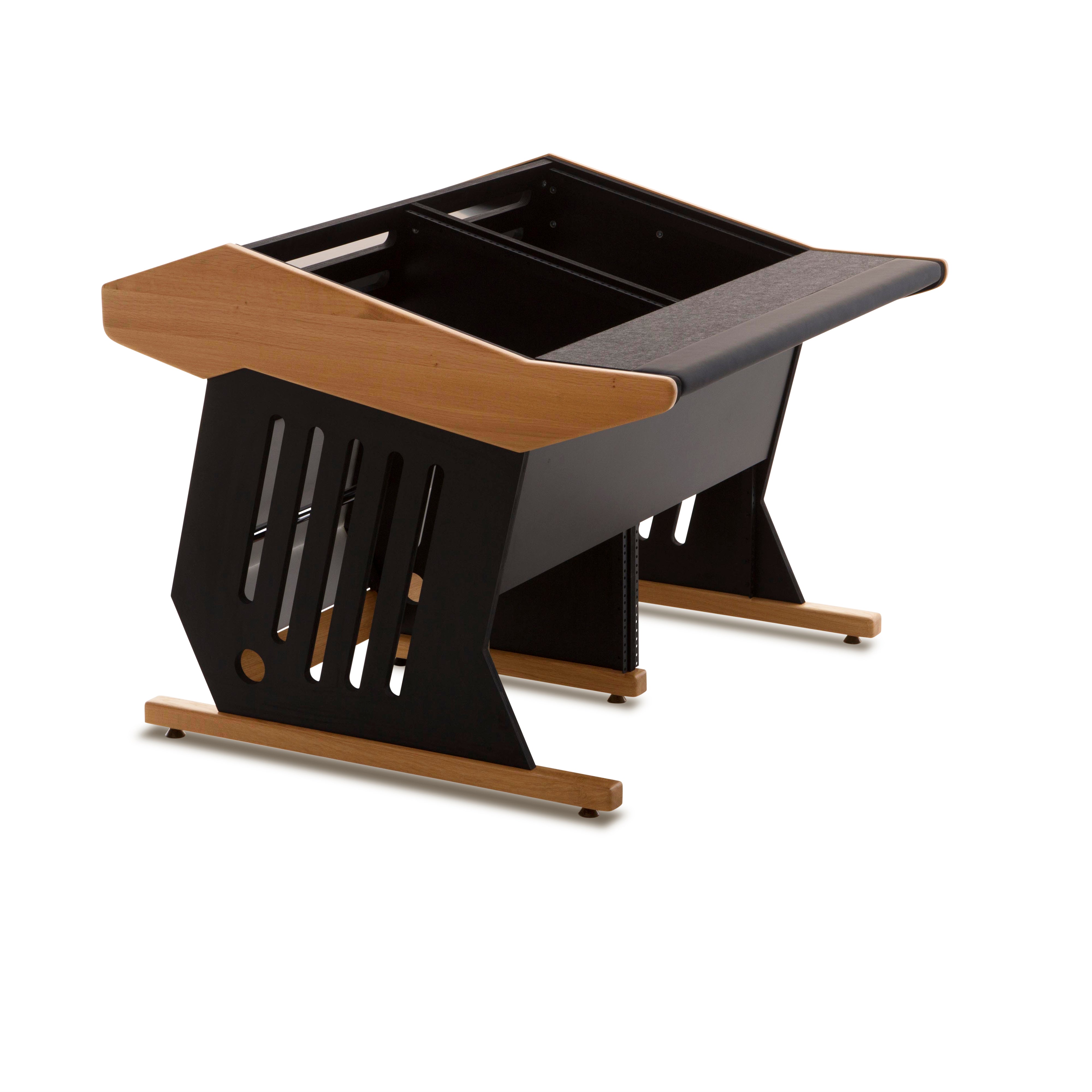 Zaor Maestro 24 – Compact, Acoustically Optimized Studio Desk