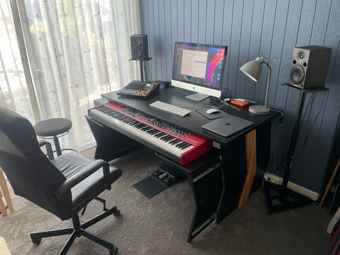 Zaor Miza Flow – Flexible Premium Studio Desk for Modern Music Production