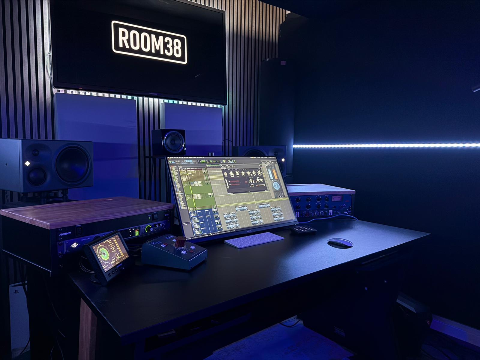 ZAOR MIZA M（スタジオデスク） Zaor Miza Flow – Flexible Premium Studio Desk for Modern Music