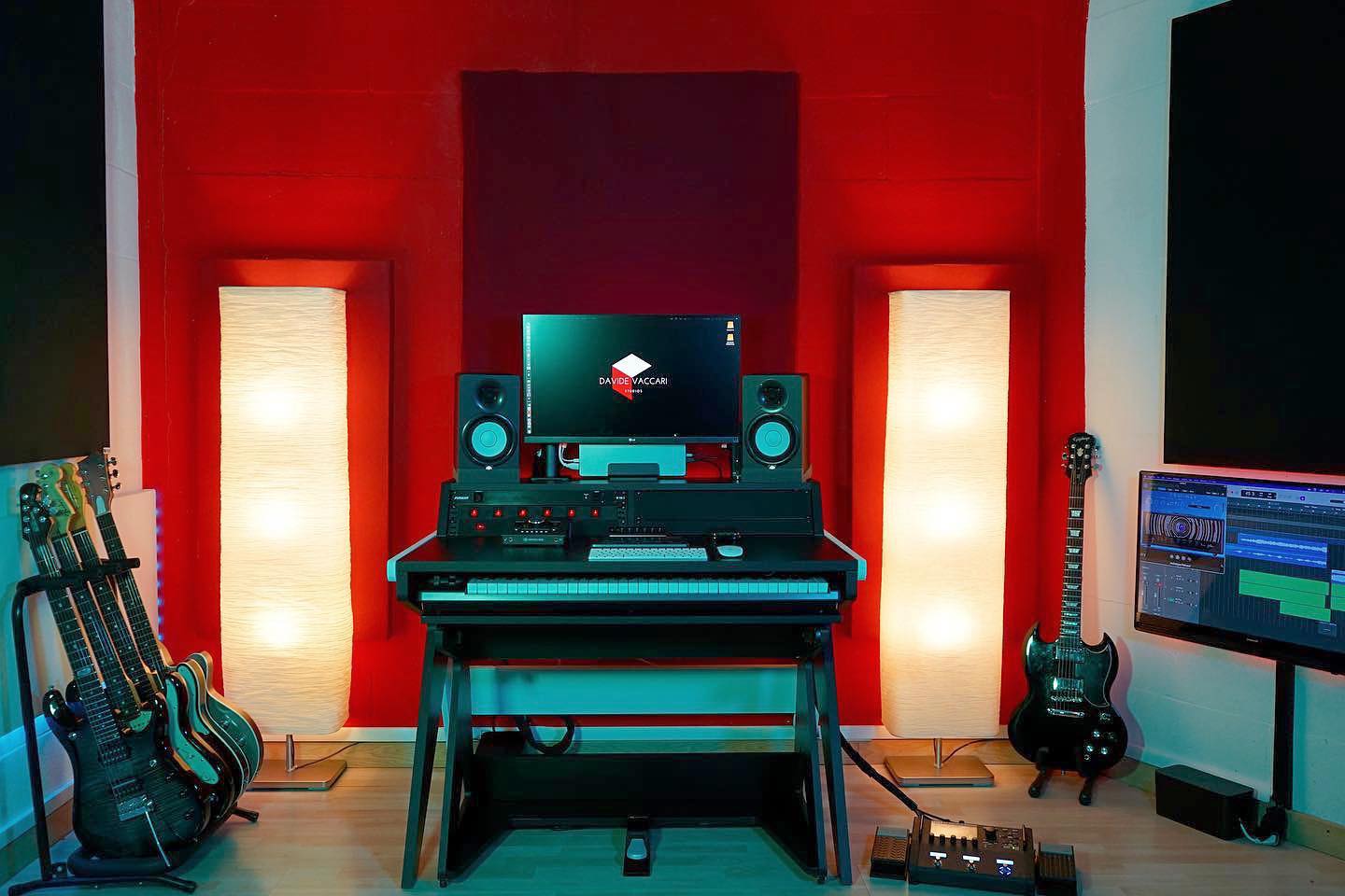 Zaor Vision WS – Compact and Feature-Rich Studio Desk – Zaor Furniture