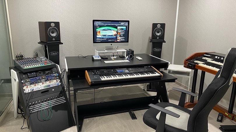 Vision K – Mobile Keyboard Tray for Flexible Studio Setups – Zaor