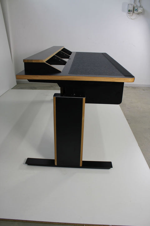 Zaor Studio Furniture srl desk Alto
